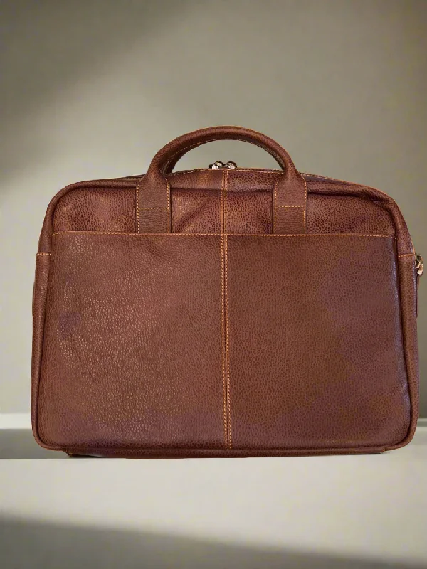 Leather luggage handles for a comfortable and stylish gripClassico Leather Slim Zippered Briefcase Leather luggage handles for a comfortable and stylish gripClassico Leather Slim Zippered Briefcase