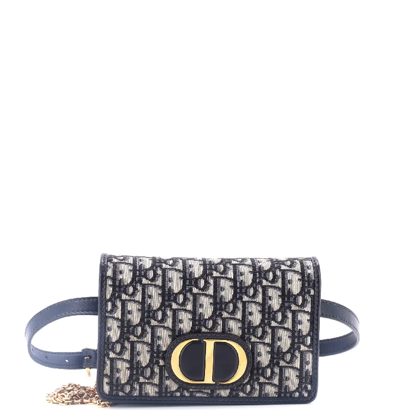 Women's money clip with a heart - shaped cutout​30 Montaigne 2-in-1 Pouch Oblique Canvas