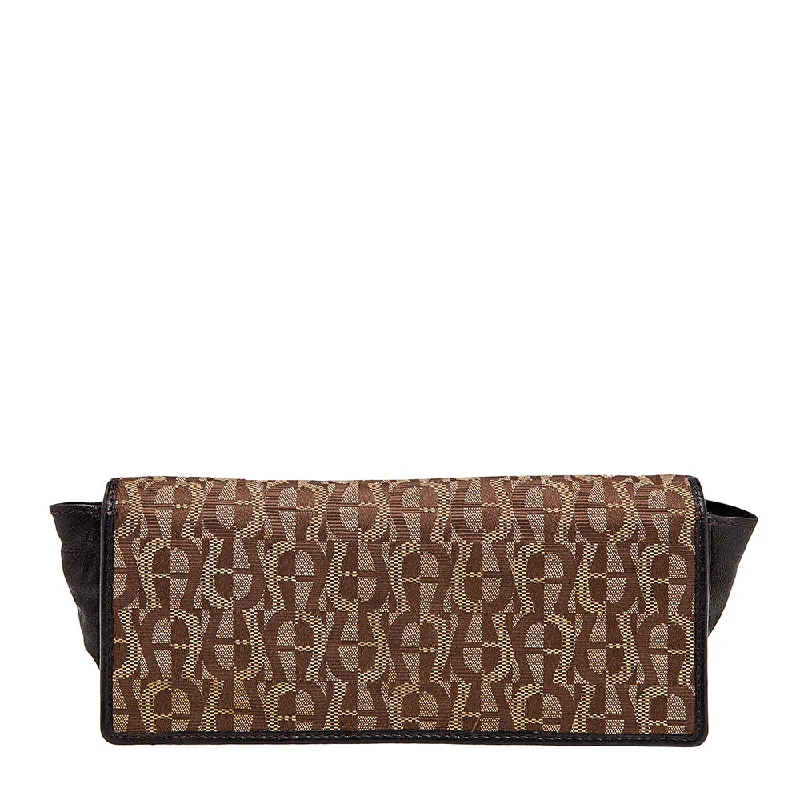 Vintage - style women's money clip for retro enthusiastsAigner Beige/brown Signature Canvas And Leather Flap Continental Wallet Vintage - style women's money clip for retro enthusiastsAigner Beige/brown Signature Canvas And Leather Flap Continental Wallet