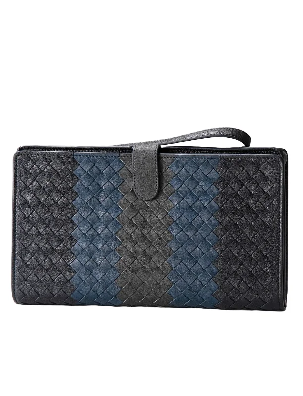 Women's money clip for eco - conscious consumers​Bottega Veneta Intrecciato Leather Wristlet Bag