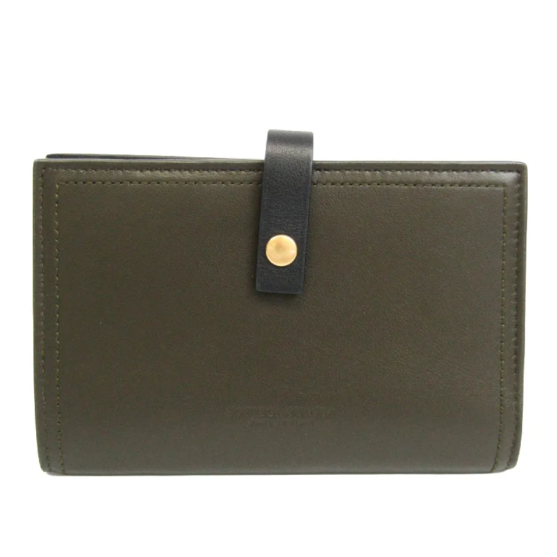 Women's money clip for a statement accessory look​Bottega Veneta  Leather Wallet  (Pre-Owned)