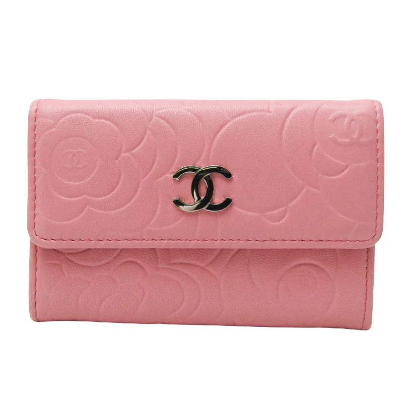 Designer women's money clip for luxury lovers​Chanel Camellia  Leather Wallet  (Pre-Owned)