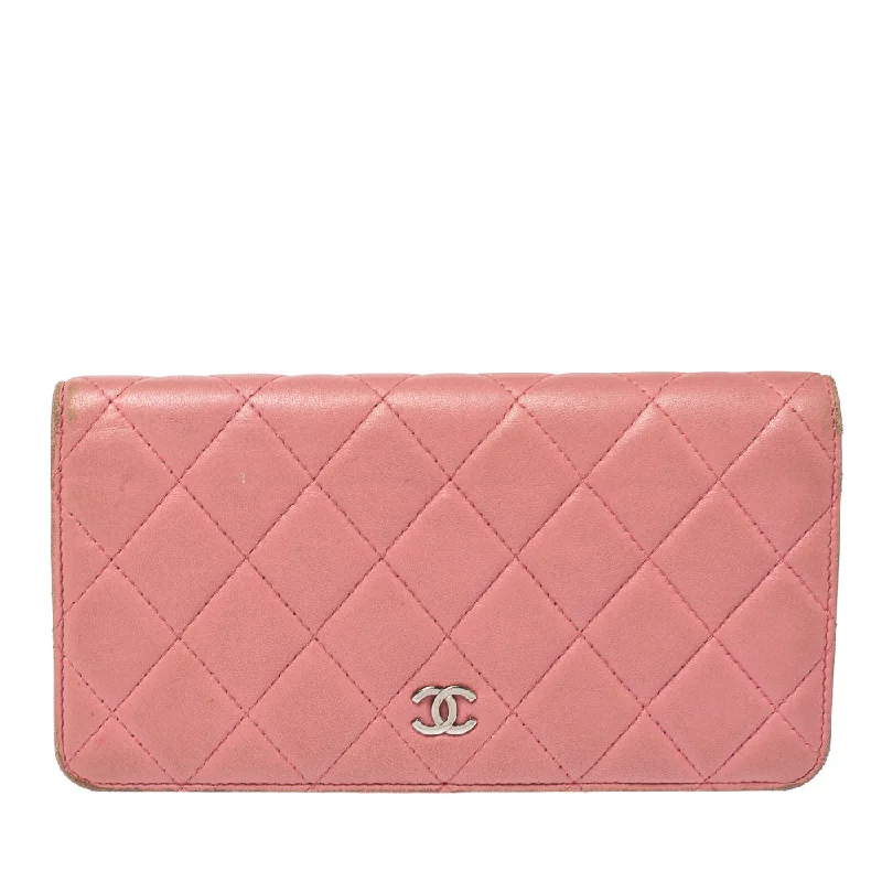 Women's money clip for a DIY - inspired styleChanel Pink Quilted Leather L Yen Continental Wallet..