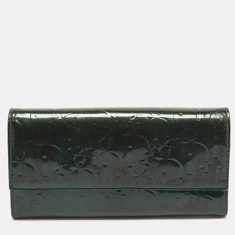 Lightweight women's money clip for everyday use​Dior Green Oblique Embossed Patent Leather Continental Flap Wallet