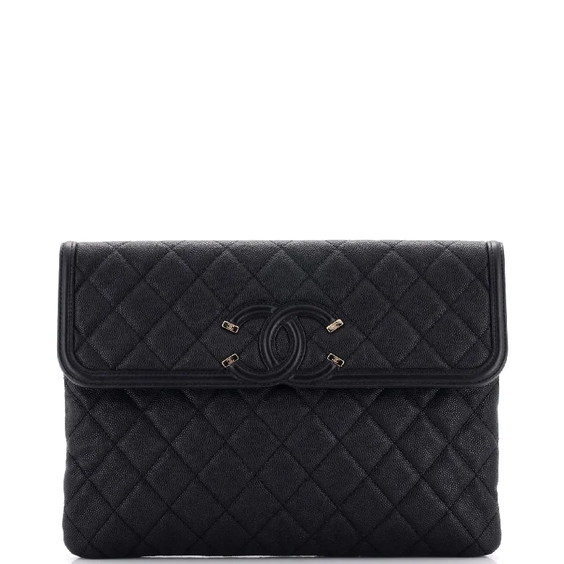 Women's money clip with a scalloped edge​Filigree Flap Pouch Quilted Caviar Large