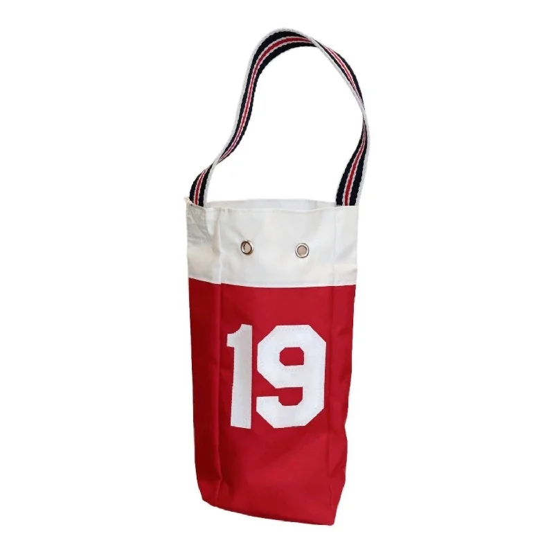 Women's money clip in a trendy geometric shape​Flagstick Wine Bag In Red