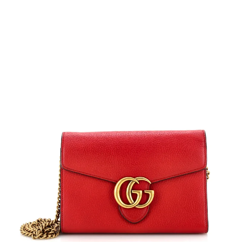 Women's money clip with a heart - shaped cutout​GG Marmont Chain Wallet Leather Mini