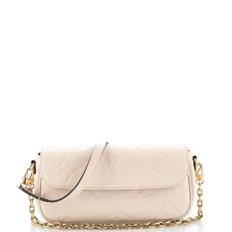 Women's money clip with a floral pattern​Ivy Wallet on Chain Monogram Empreinte Giant