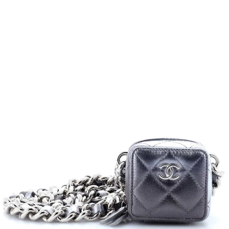 Women's money clip with a fingerprint - resistant finishLike A Wallet Clutch With Chain Quilted Gradient Metallic Lambskin Mini Women's money clip with a fingerprint - resistant finishLike A Wallet Clutch With Chain Quilted Gradient Metallic Lambskin Mini