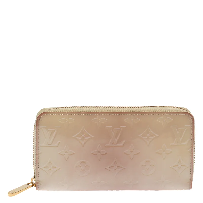Women's money clip with a secret compartment​Louis Vuitton Cream White Monogram Vernis Zippy Wallet..