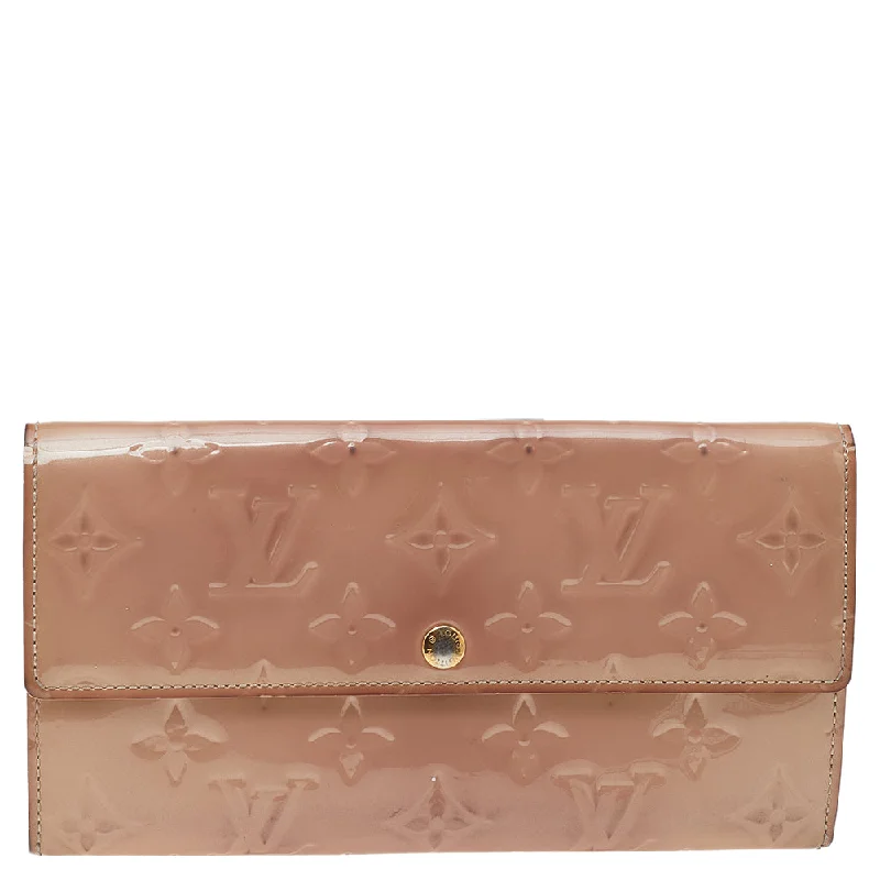 Women's money clip for a night - out on the town​Louis Vuitton Rose Florentine Monogram Vernis Sarah Wallet..