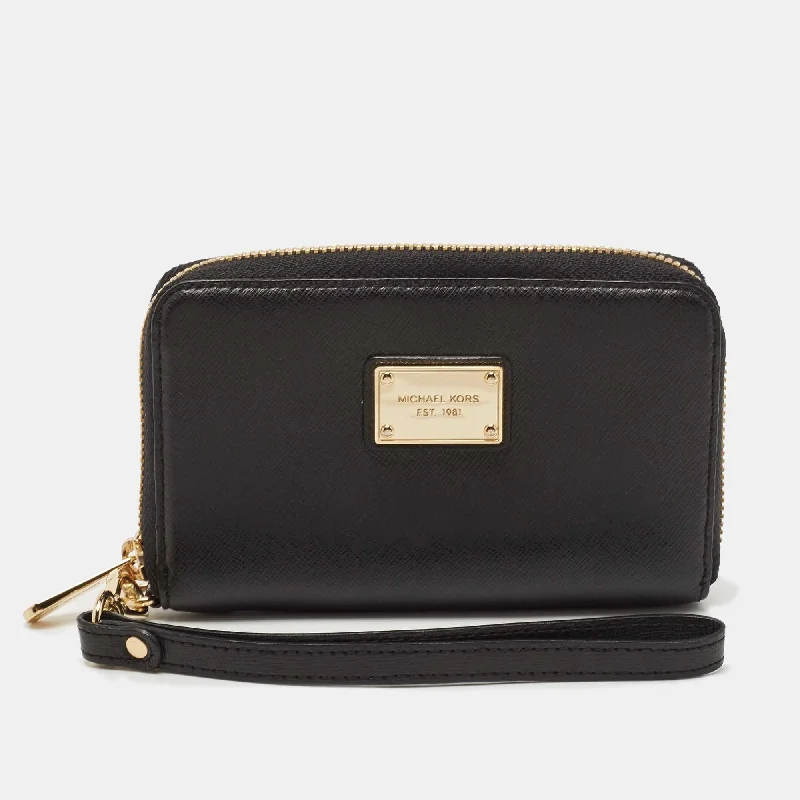 Sustainable women's money clip made from recycled materials​Michael Kors Black Saffiano Leather Jet Set Compact Wristlet Wallet