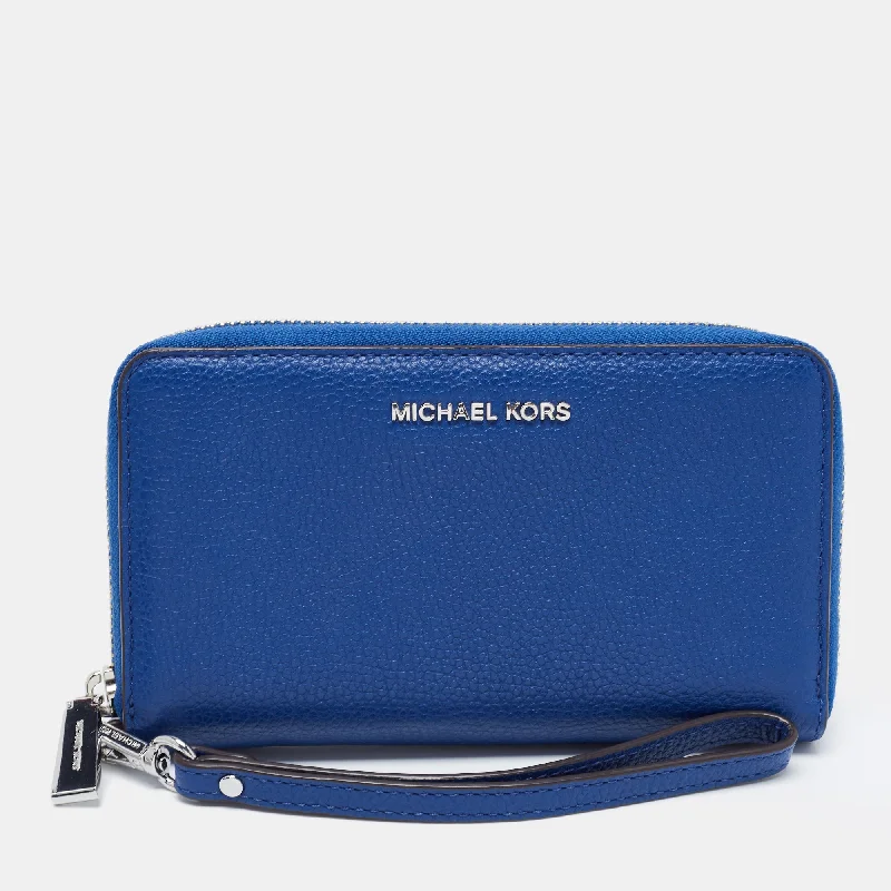 Sparkly women's money clip with rhinestonesMichael Kors Blue Leather Jet Set Zip Around Wristlet Wallet.. Sparkly women's money clip with rhinestonesMichael Kors Blue Leather Jet Set Zip Around Wristlet Wallet..