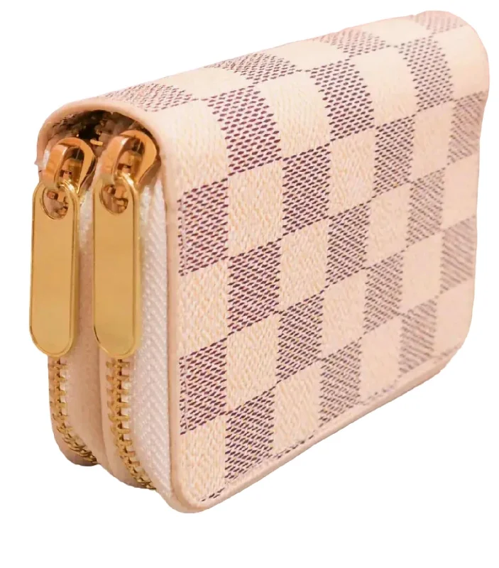 Women's money clip for eco - conscious consumers​Micro Wallet In Beige