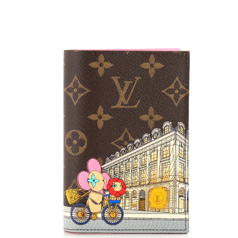 Women's money clip with a detachable charm​Passport Cover Limited Edition Vivienne Xmas Monogram Canvas
