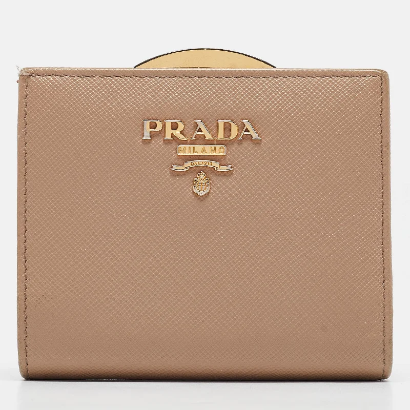 Women's money clip with a quilted texture​Prada Beige Saffiano Metal Leather Frame Compact Wallet