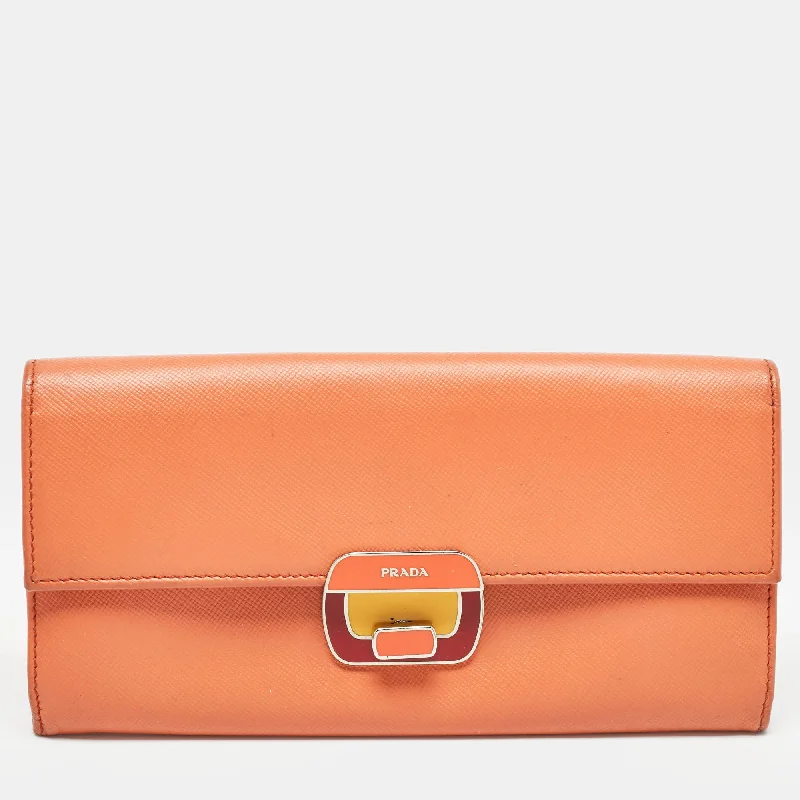 Women's money clip with a heart - shaped cutoutPrada Orange Leather Pushlock Flap Continental Wallet Women's money clip with a heart - shaped cutoutPrada Orange Leather Pushlock Flap Continental Wallet