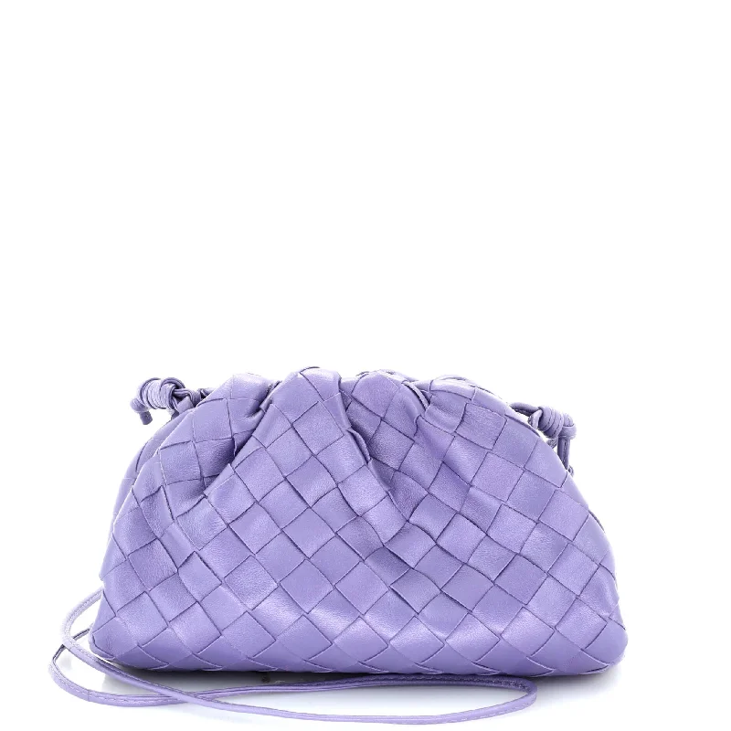 Soft - touch women's money clip for a comfortable grip​The Pouch Intrecciato Nappa Mini