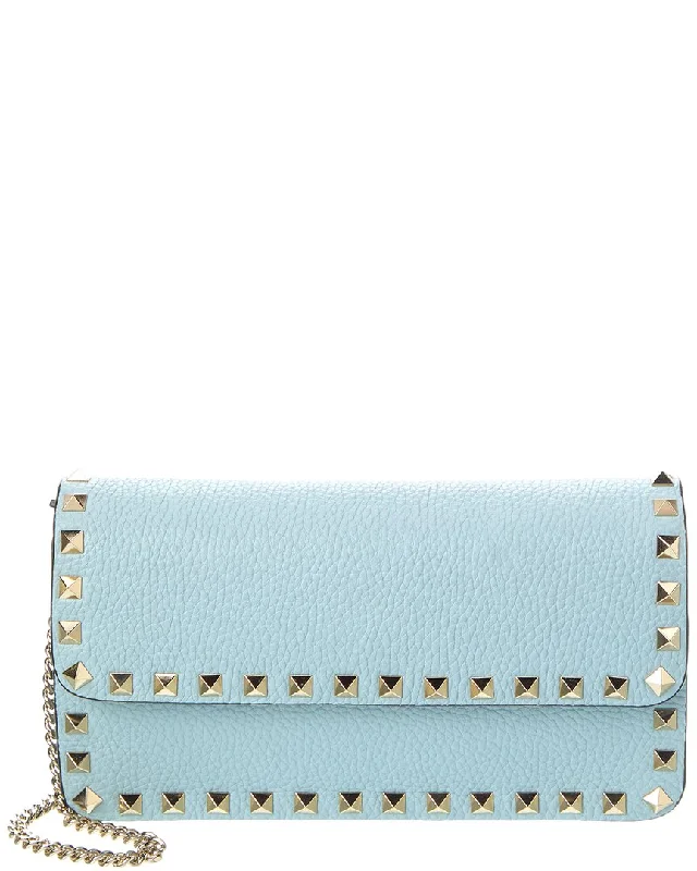 Women's money clip for the modern bohemian style​Valentino Rockstud Grainy Leather Wallet On Chain