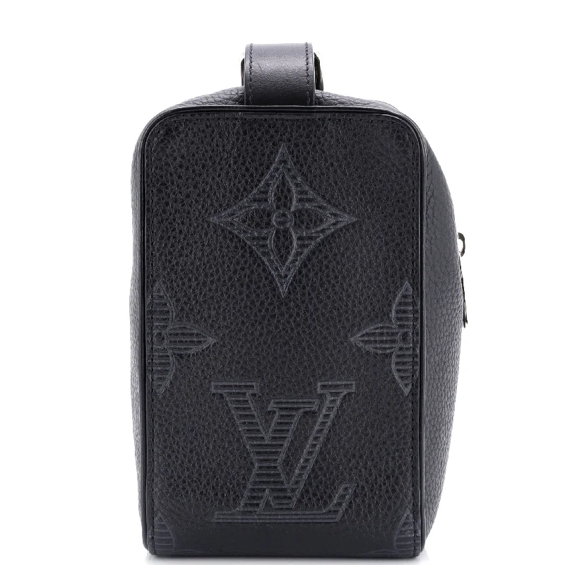 Women's money clip for a night - out on the town​Wash Pouch Monogram Shadow Giant Taurillon Leather