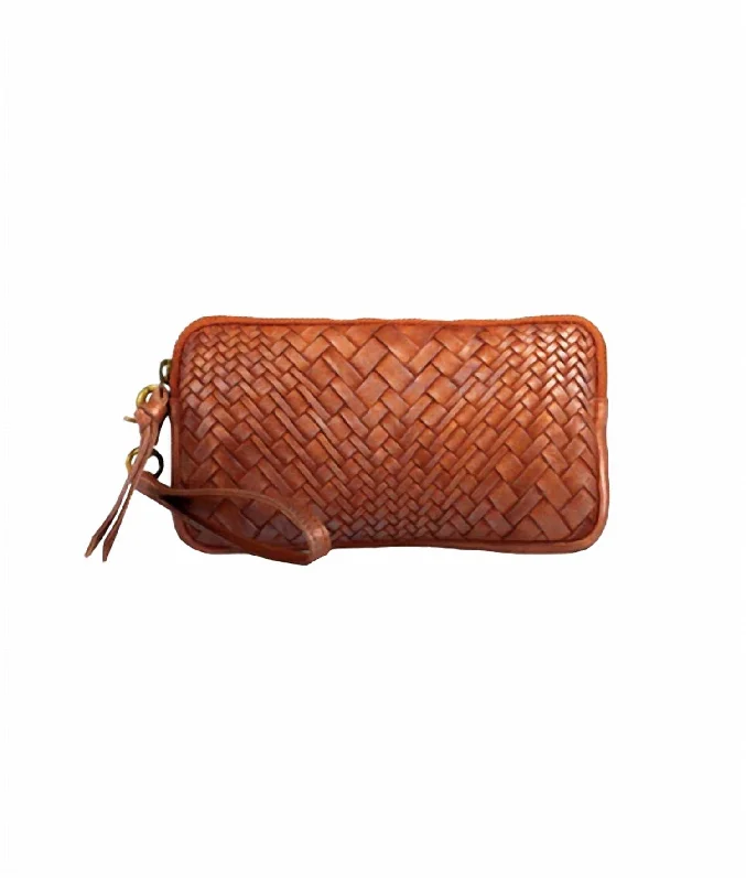 Waterproof women's money clip for beach outings​Women's Kee Wallet In Cognac