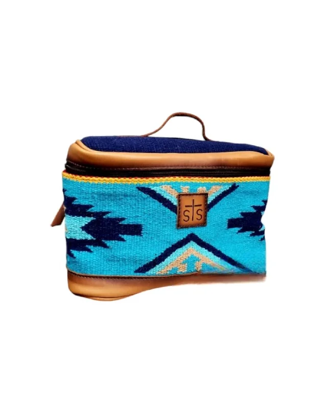 Women's money clip made of genuine crocodile leather​Women's Mojave Sky Train Case In Shades Of Turquoise & Navy