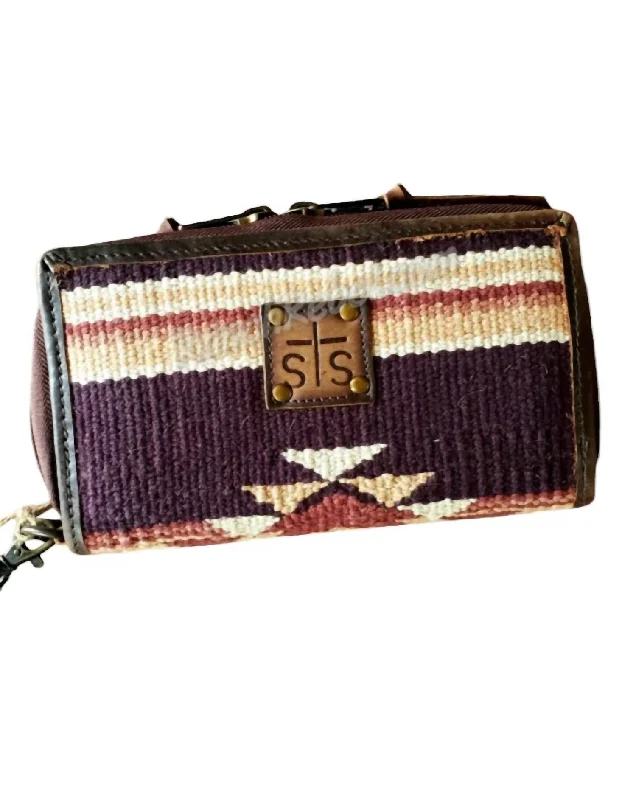 Women's money clip with a built - in card holderWomen's Sioux Falls Kacy Organizer Bag In Brown Women's money clip with a built - in card holderWomen's Sioux Falls Kacy Organizer Bag In Brown