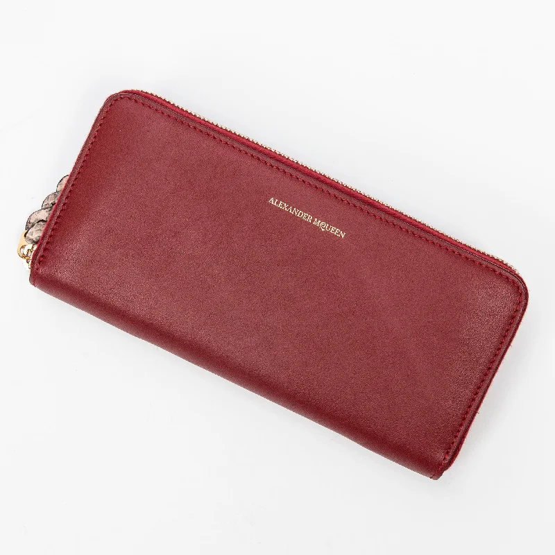 Sustainable women's money clip made from recycled materials​Zip Around Wallet