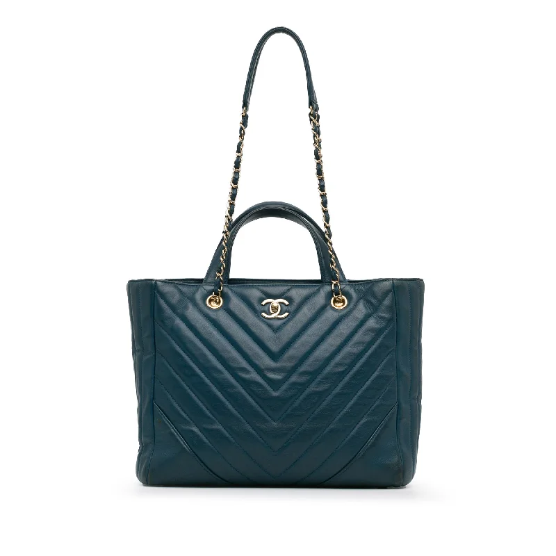 Geometric - Printed Tote Bag in Multicolor for a Contemporary and Trendy OutfitBlue Chanel CC Chevron Calfskin Statement Shopping Tote Satchel