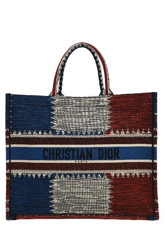 Quilted Tote Bag in Cream with Silver Hardware for a Classic and Sophisticated Style[WB5877] Christian Dior | Tote Bag