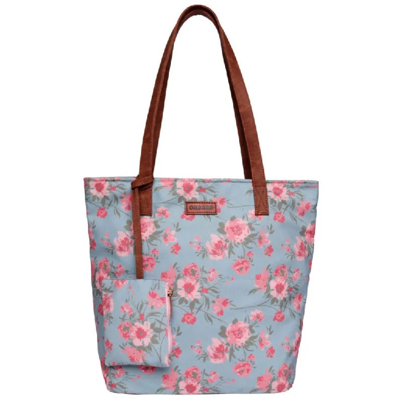 Quilted Tote Bag in Cream with Silver Hardware for a Classic and Sophisticated StyleMulti Color Shopper Bags With Hanging Small Pouch Quilted Tote Bag in Cream with Silver Hardware for a Classic and Sophisticated StyleMulti Color Shopper Bags With Hanging Small Pouch