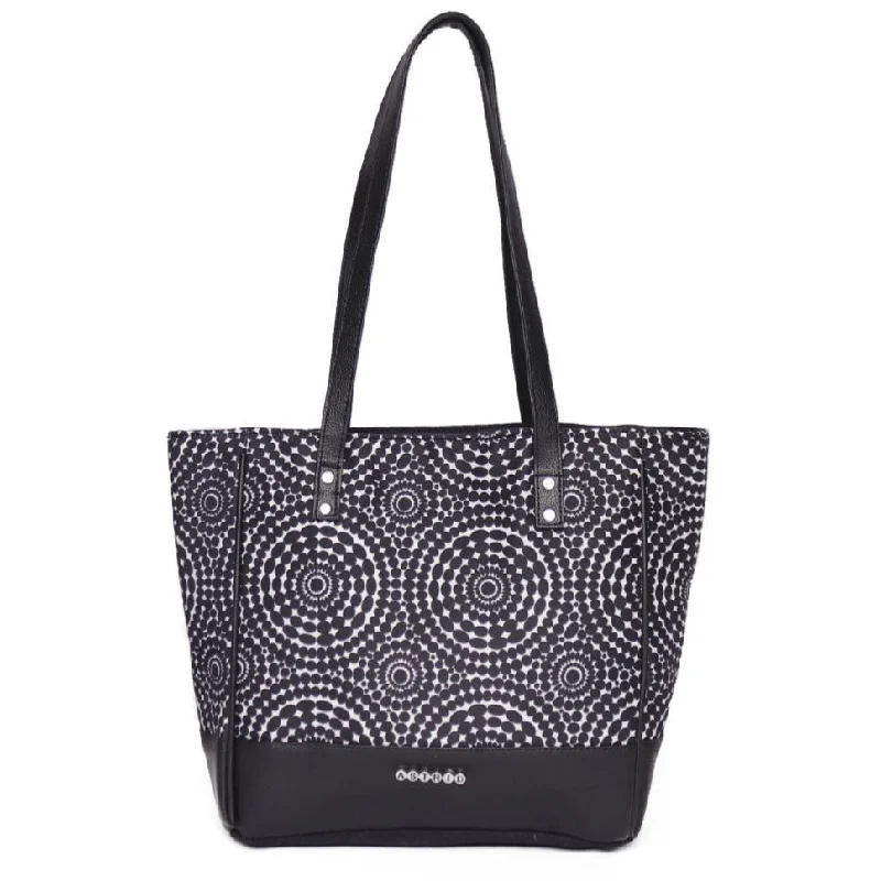 Medium - Sized Canvas Tote Bag in Navy Blue with Striped Pattern for a Nautical - Inspired LookBlack/White Shopper Bag Medium - Sized Canvas Tote Bag in Navy Blue with Striped Pattern for a Nautical - Inspired LookBlack/White Shopper Bag