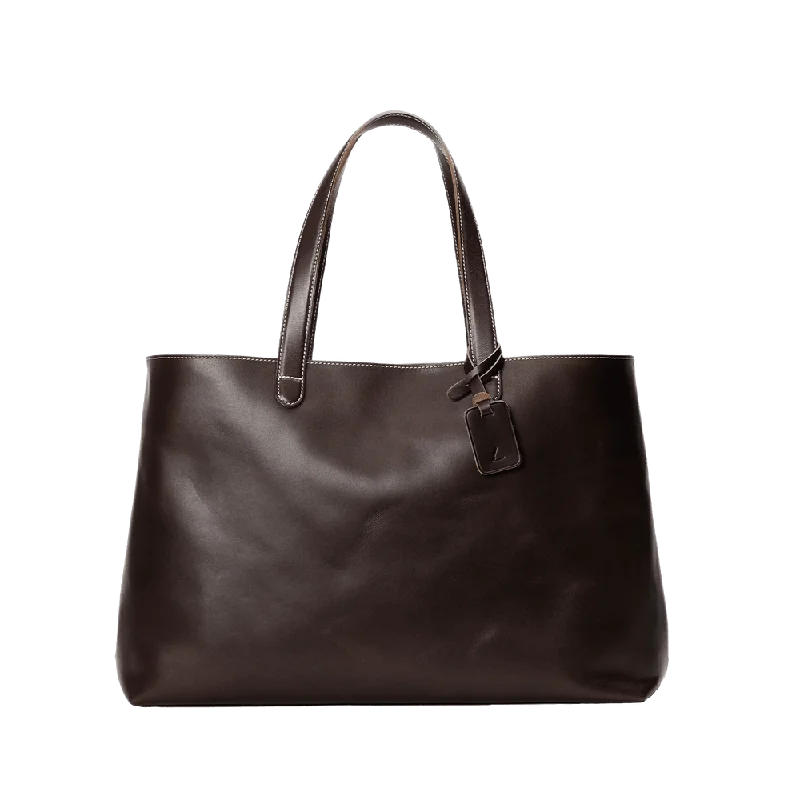 Quilted Tote Bag in Cream with Silver Hardware for a Classic and Sophisticated StyleDiario Large Tote Quilted Tote Bag in Cream with Silver Hardware for a Classic and Sophisticated StyleDiario Large Tote