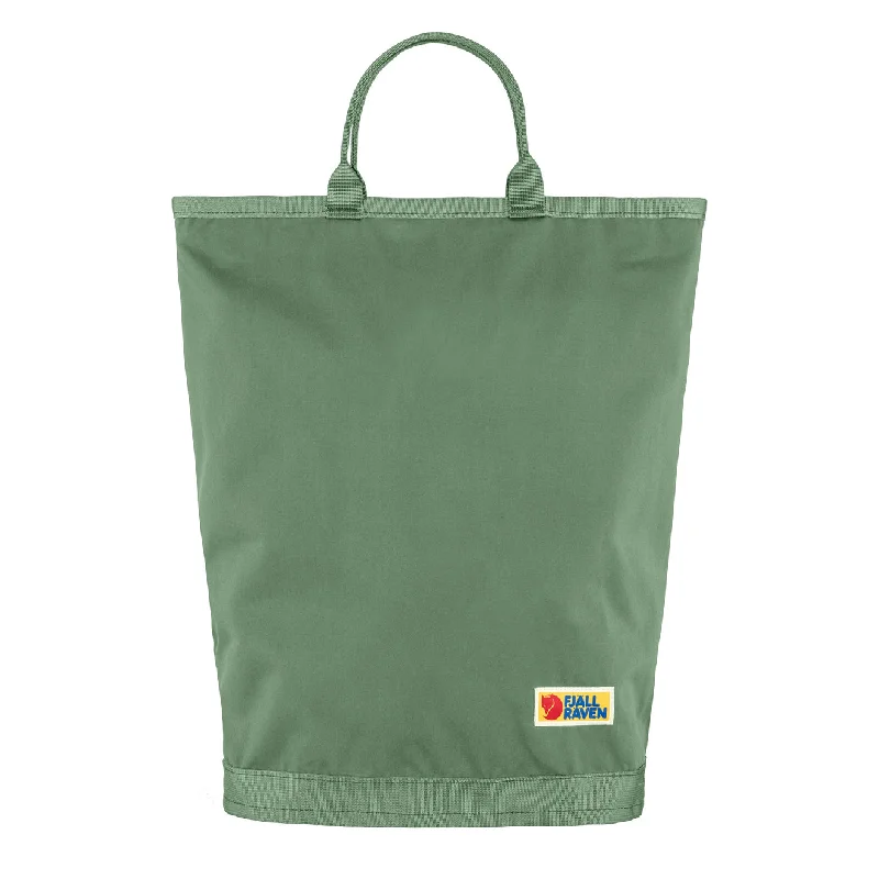 Oversized Jute Tote Bag in Natural Color with Rope Handles for a Beach VacationFjallraven Vardag Totebag Patina Green Oversized Jute Tote Bag in Natural Color with Rope Handles for a Beach VacationFjallraven Vardag Totebag Patina Green