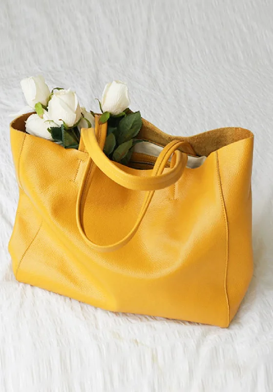 Faux Fur - Trimmed Tote Bag in White for a Cozy Winter LookFull Grain Leather Large Tote Bags Faux Fur - Trimmed Tote Bag in White for a Cozy Winter LookFull Grain Leather Large Tote Bags