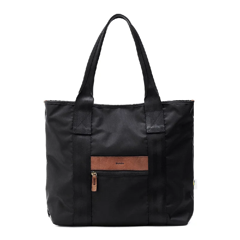 Oversized Jute Tote Bag in Natural Color with Rope Handles for a Beach VacationCORDURA® Nylon Tote Bag