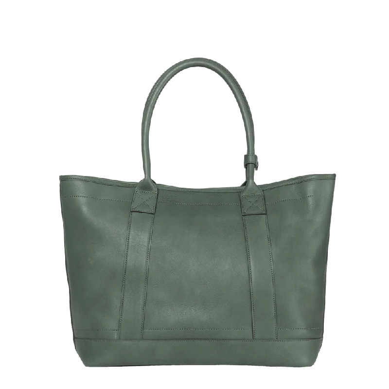 Quilted Tote Bag in Cream with Silver Hardware for a Classic and Sophisticated StyleRoadster Large Tote Quilted Tote Bag in Cream with Silver Hardware for a Classic and Sophisticated StyleRoadster Large Tote