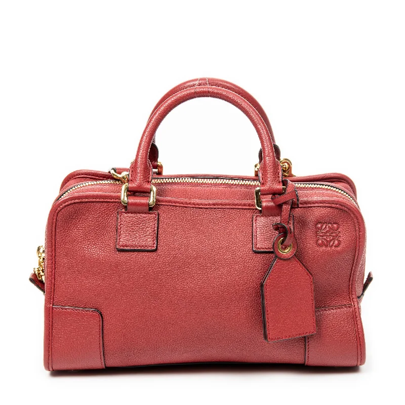 Leather Shoulder Bag with Magnetic Closure in Black for Quick AccessAmazona 28
