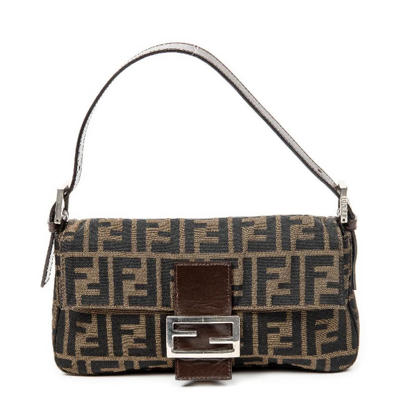 Metallic Shoulder Bag in Gold for Special OccasionsBaguette