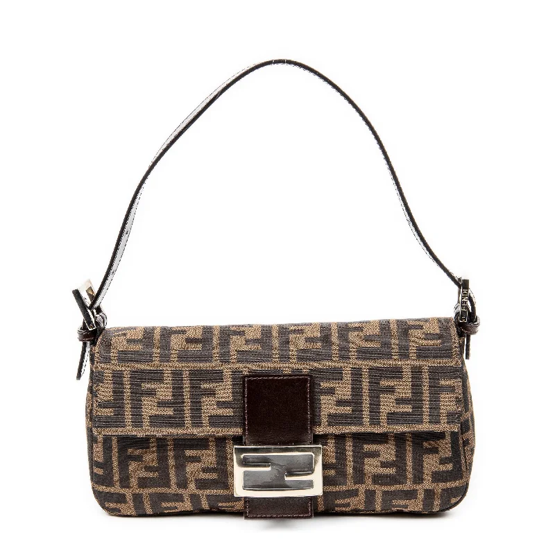 Women's Canvas Shoulder Bag in Navy with Striped Pattern for Beach TripsBaguette
