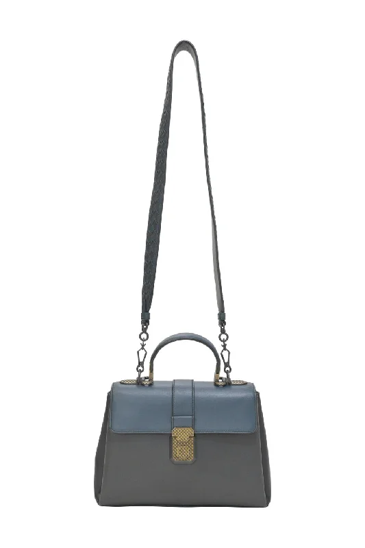 Women's Canvas Shoulder Bag in Navy with Striped Pattern for Beach Trips[WB6444] Bottega Veneta | Satchel