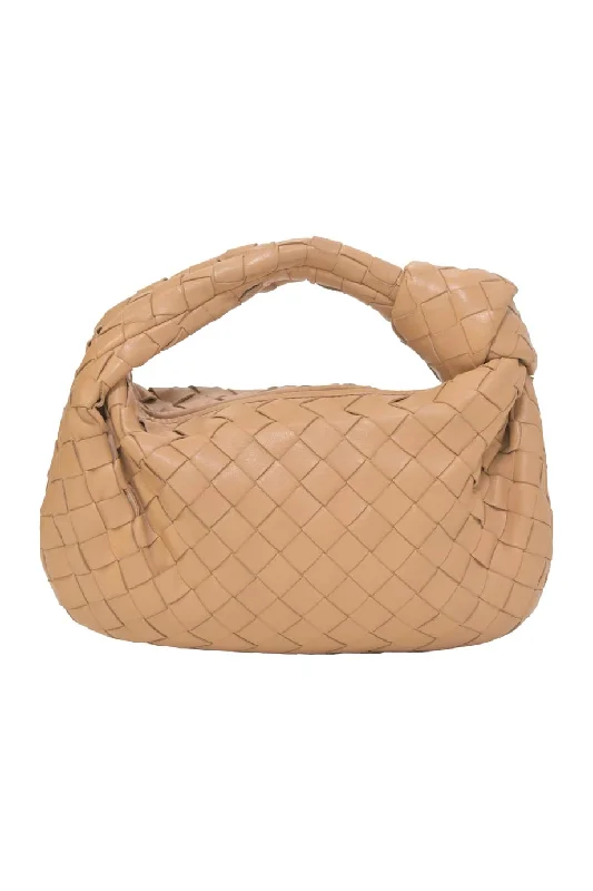 Leather Shoulder Bag with Magnetic Closure in Black for Quick Access[WB6532] Bottega Veneta | Shoulder Bag