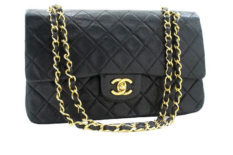 Shoulder Bag with Chain Strap in Silver for a Trendy AppearanceChanel Classic Flap Leather Shoulder Bag (Pre-Owned) Shoulder Bag with Chain Strap in Silver for a Trendy AppearanceChanel Classic Flap Leather Shoulder Bag (Pre-Owned)