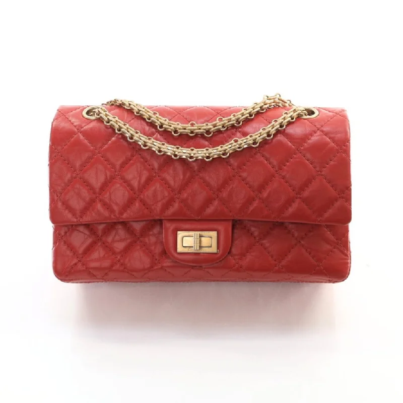 Shoulder Bag with Geometric Pattern in Multicolor for a Contemporary StyleChanel Reissue 225 Red Calfskin