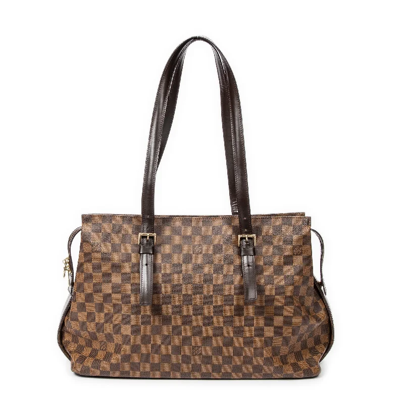 Women's Shoulder Bag with Fringe Details in Brown for a Bohemian StyleChelsea