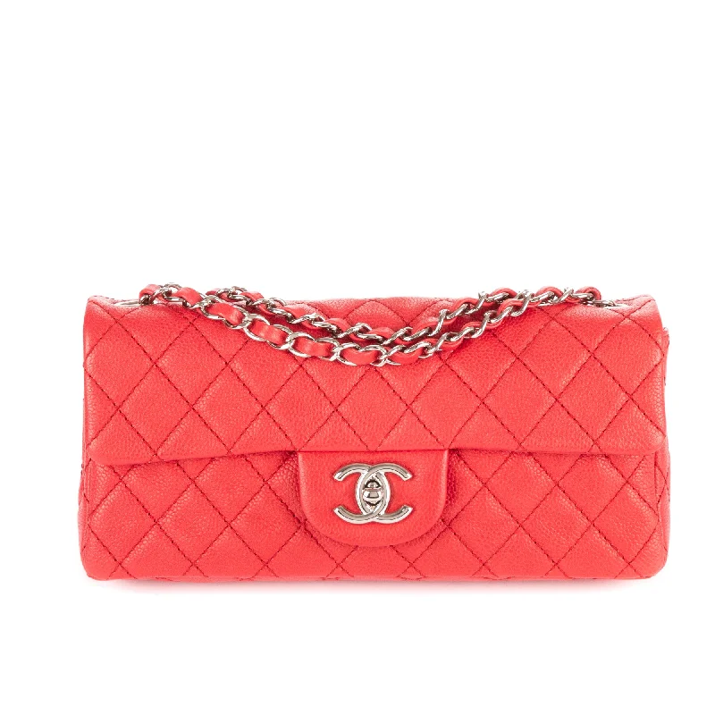 Pvc Shoulder Bag in Clear with Glitter for a Fun and Modern LookEast West Flap