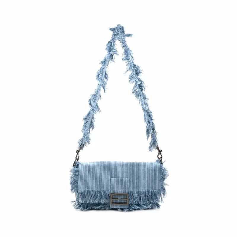 Shoulder Bag with Chain Strap in Silver for a Trendy AppearanceJean Handbag In Denim
