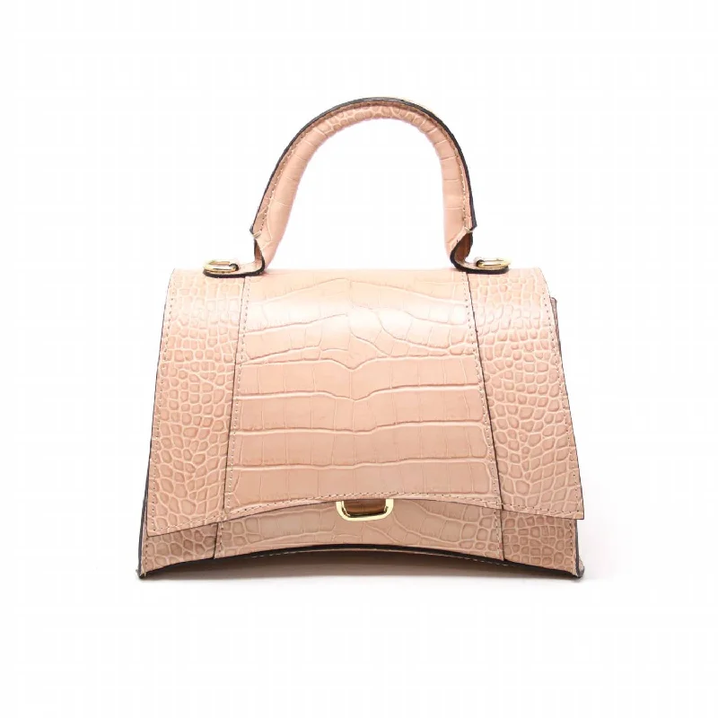 Quilted Shoulder Bag in Cream for a Classic and Elegant LookLarkin Handbag In Nude