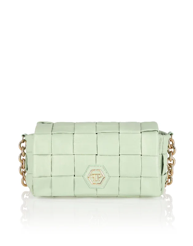 Shoulder Bag with Chain Strap in Silver for a Trendy AppearanceMedium Shoulder Bag Hexagon Shoulder Bag with Chain Strap in Silver for a Trendy AppearanceMedium Shoulder Bag Hexagon
