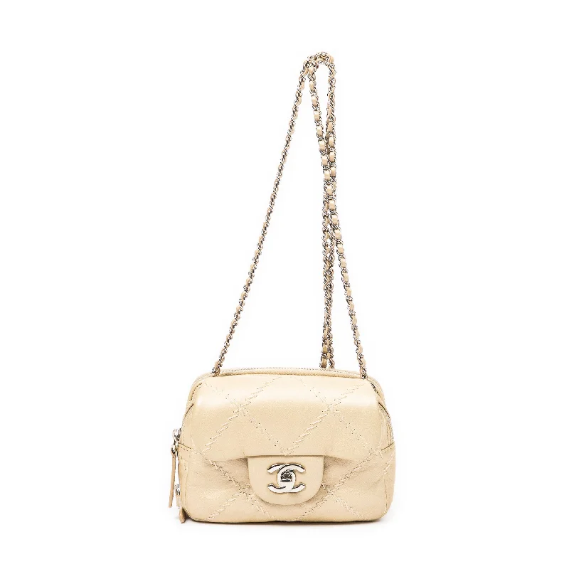 Crossbody Shoulder Bag in Black Leather with Gold Hardware for Night OutsMini CC Ultimate Stitch WOC Flap